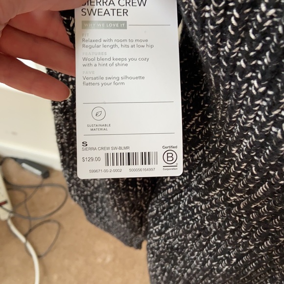NWT Athleta Sierra Crew Sweater - Picture 3 of 6